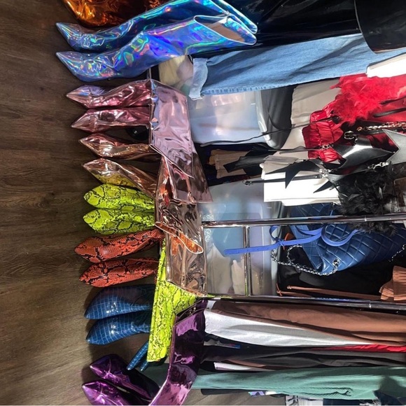 Knee high boots - Picture 4 of 4